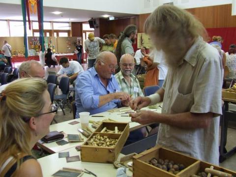 Népi hangszer készítés a Kőszegi testvérekkel